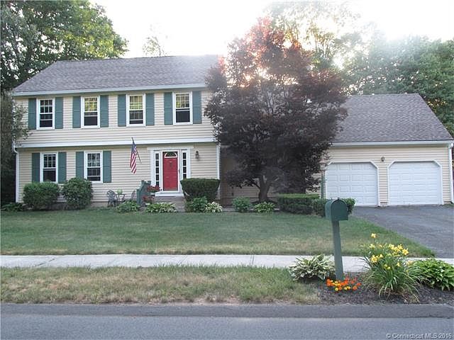 Spectacular Side Hall Colonial