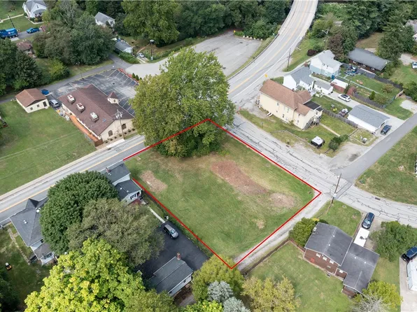 119 N Center Ave, New Stanton, PA 15672