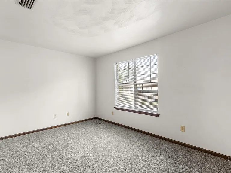 935 Still Harbor Cir — Photo 17