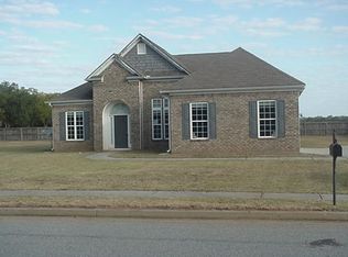 201 Dungeness Dr, Byron, GA 31008