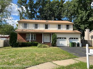 4 Rockoff Ct, Edison, NJ 08837