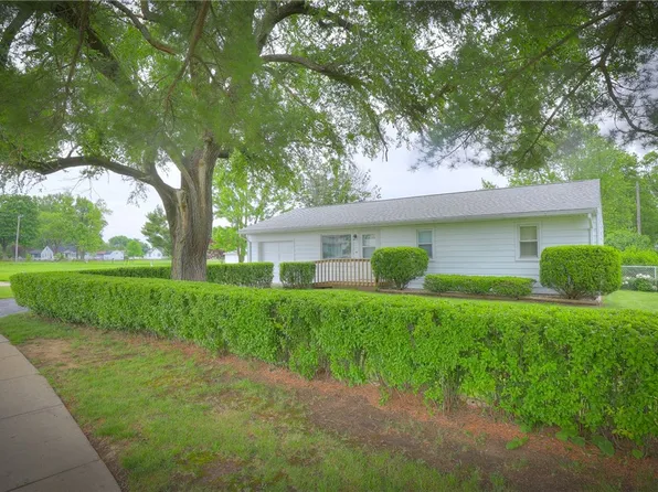 1302 Clement Ave, Forsyth, IL 62535