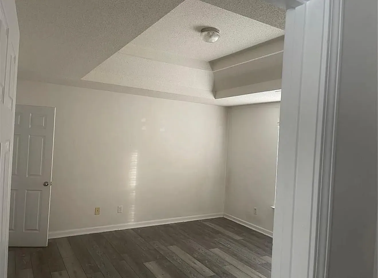 3 bed, 2.5 bath, 2167 sqft, $2,200 — Photo 1