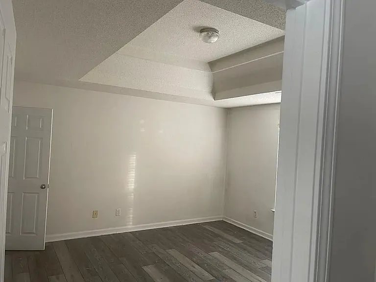 6712 Jules Trce — Photo 1