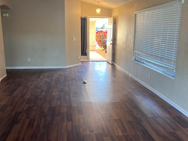 5028 W Wikieup Ln — Photo 11