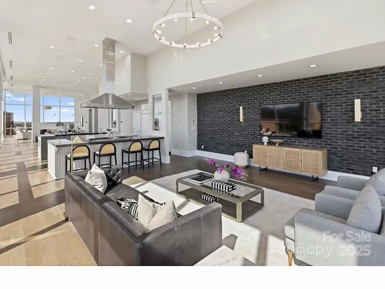315 Arlington Ave #2302 — Photo 8