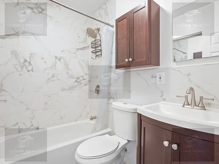 1069 Jefferson Ave #3 — Photo 4