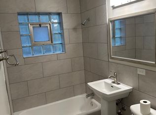 450 W Palatine Rd #17, Palatine, IL 60067