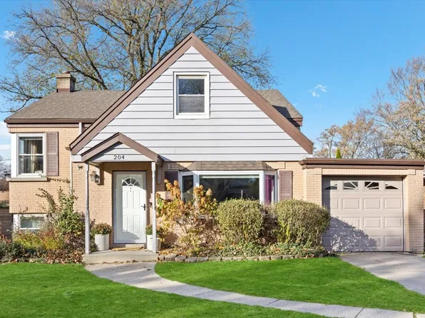 204 N Emerson St, Mount Prospect, IL 60056