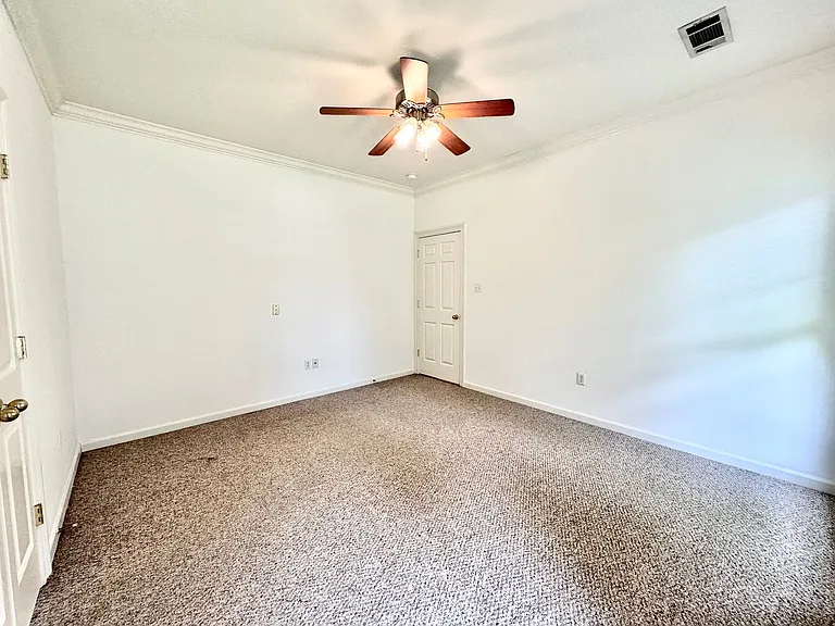 413 Lake Worth Dr — Photo 9