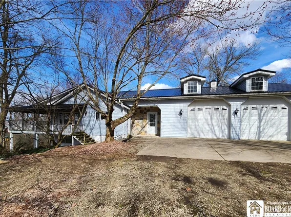 8562 Shumla Rd, Cassadaga, NY 14718