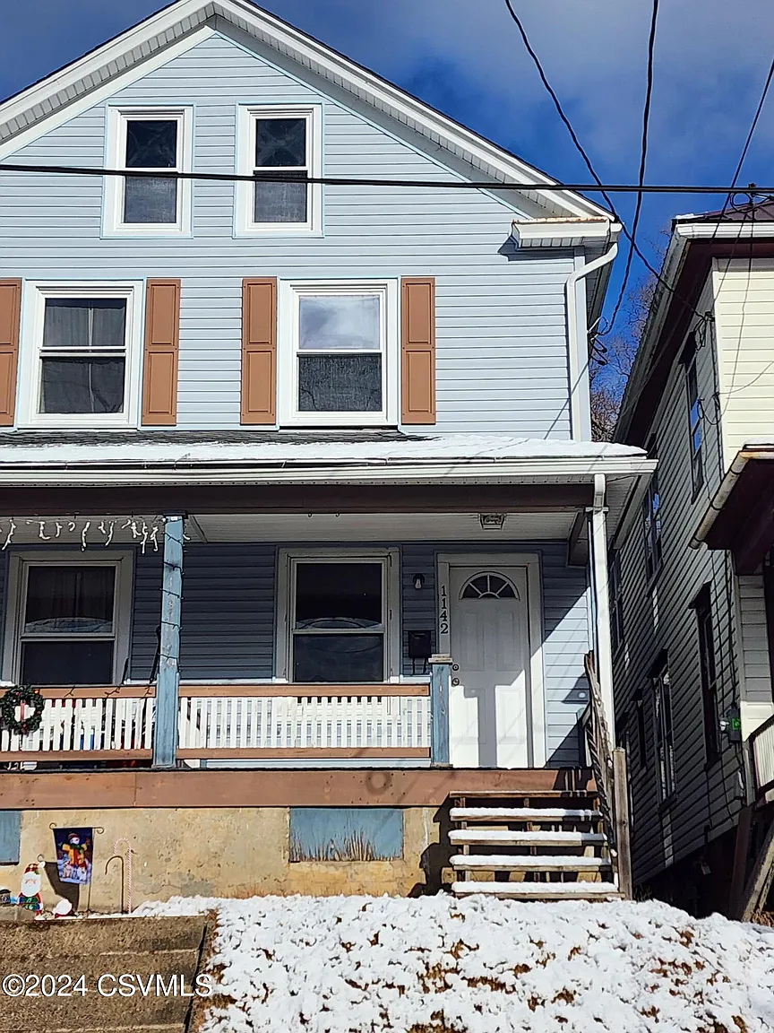 1142 Chestnut St photo 1