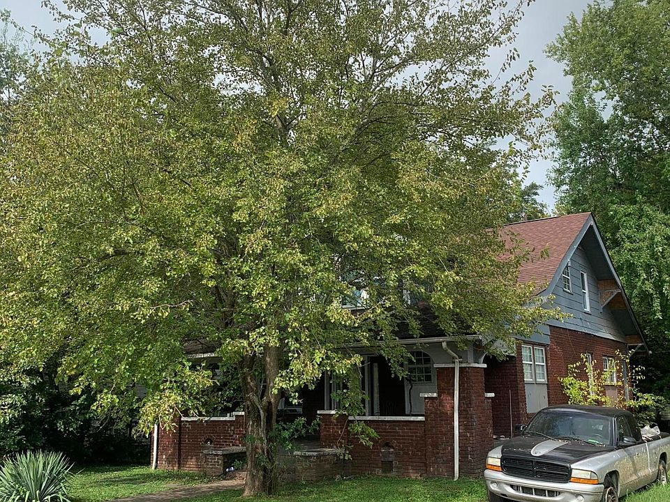 2nd image of 2423 Parkview Ave