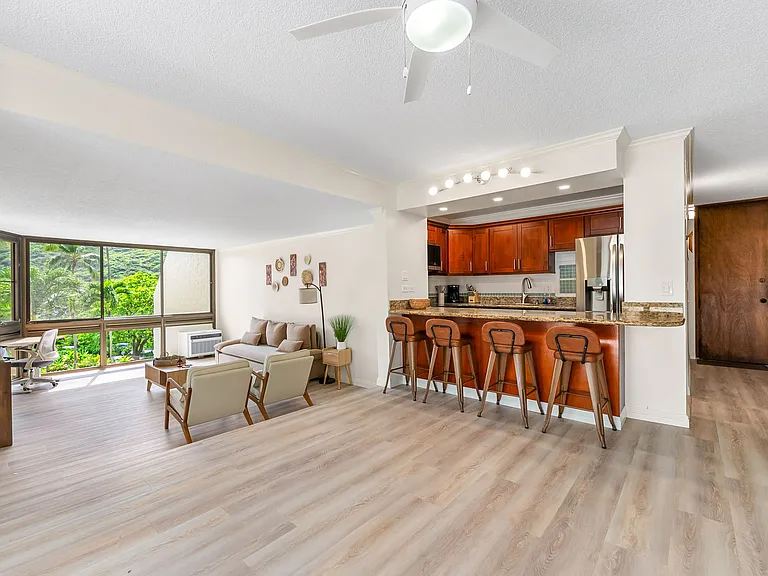 521 Hahaione St #2/2L — Photo 19