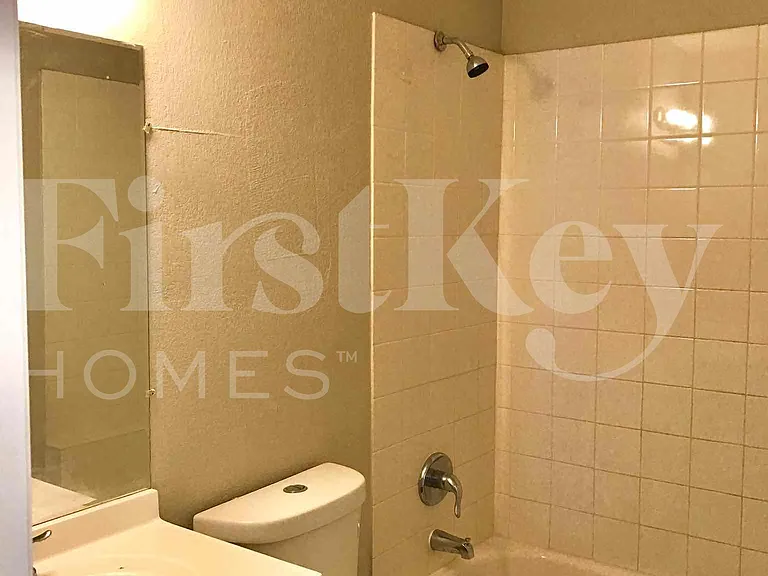 3427 NW 37th St — Photo 22