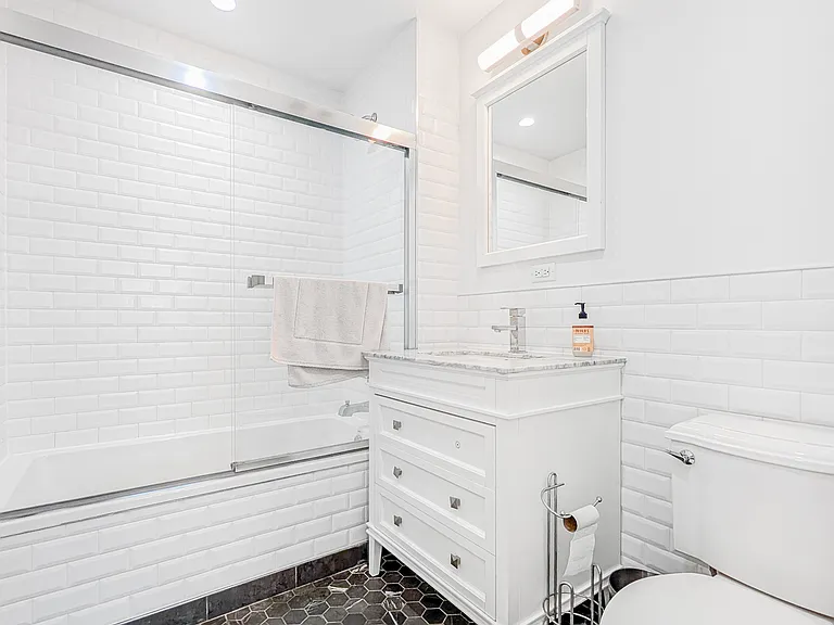 319 Graham Ave #6A — Photo 12
