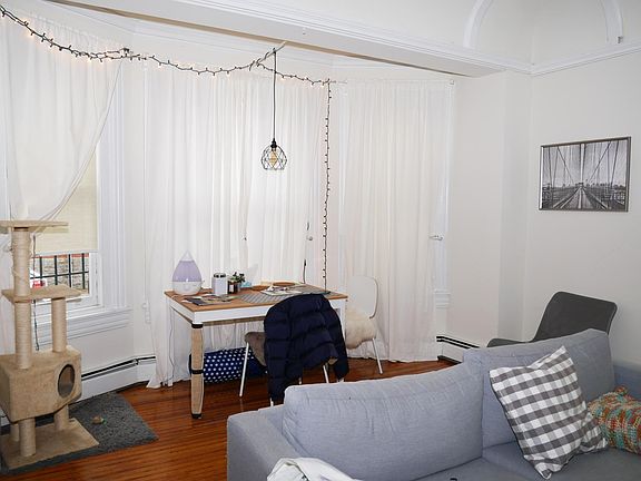 4th image of 4218 Spruce St #1R