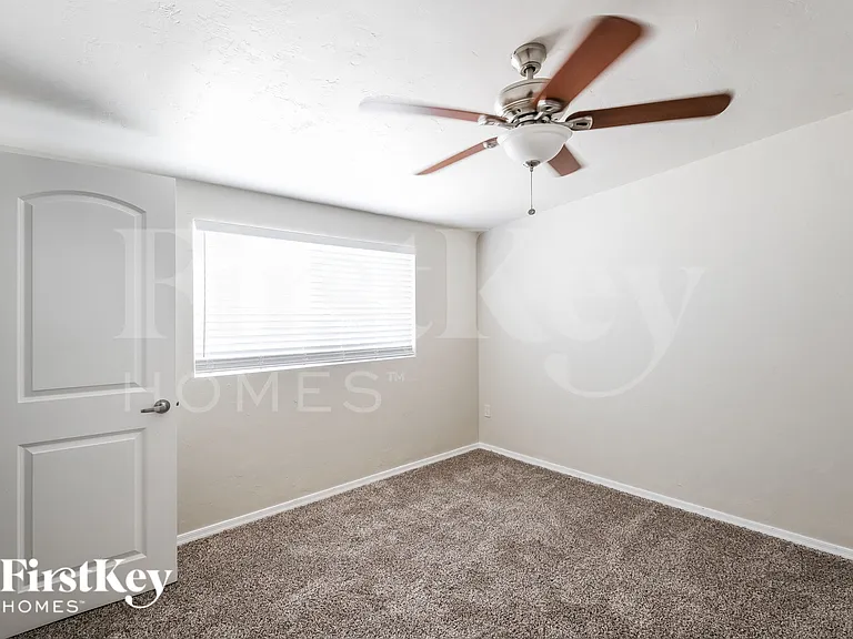 1124 W Cinnabar Ave — Photo 14