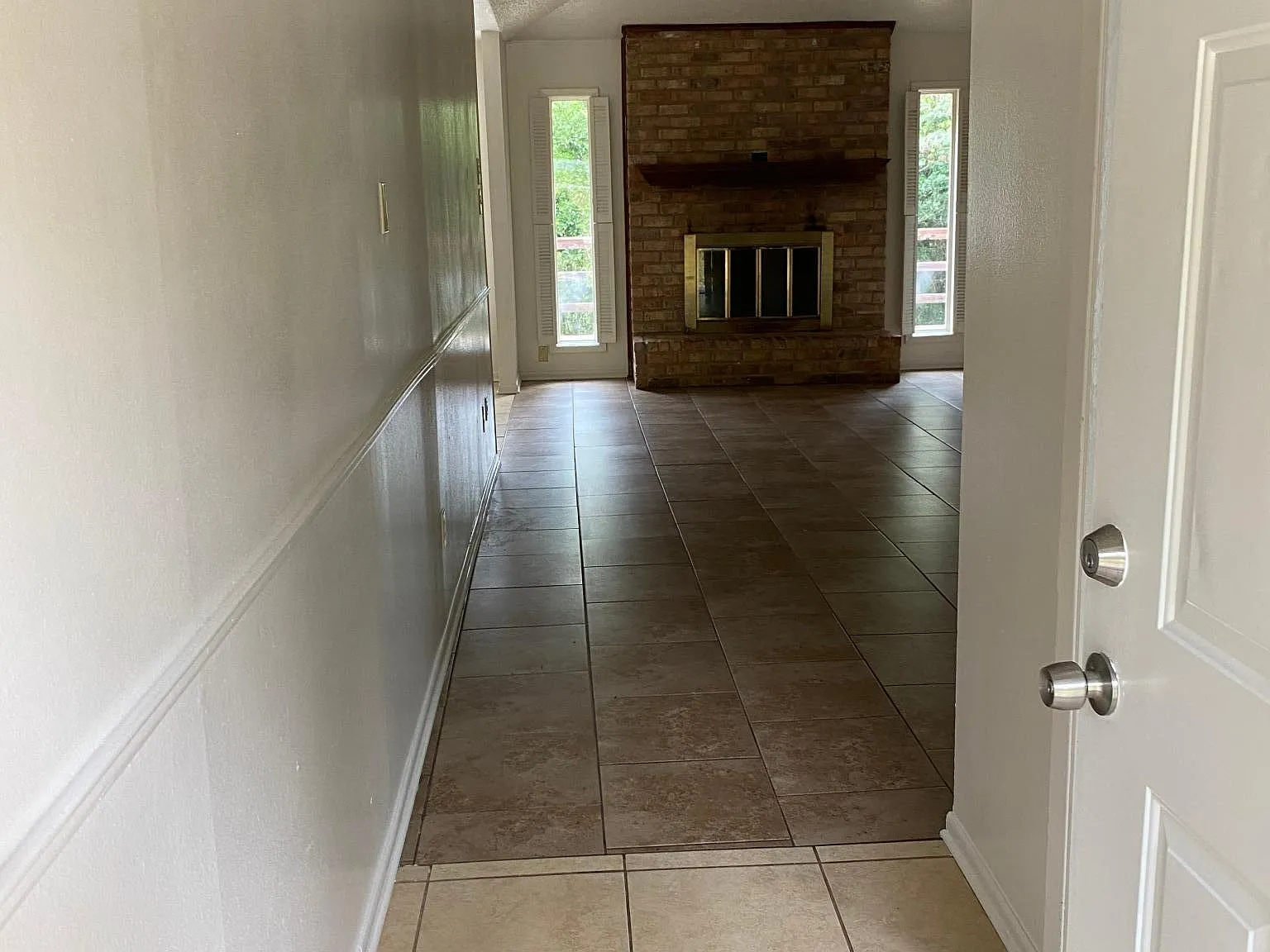 2302 Woodhaven Drive — Photo 2