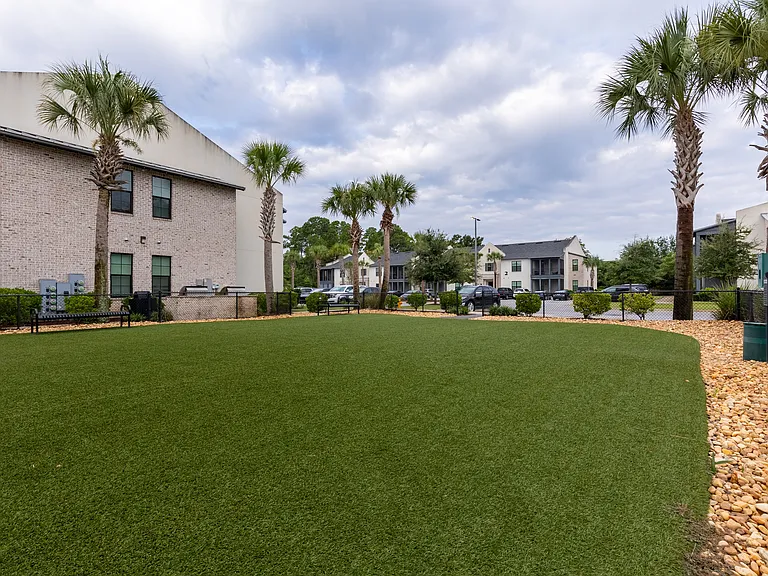 Residences at 393 North Apartments — Photo 16