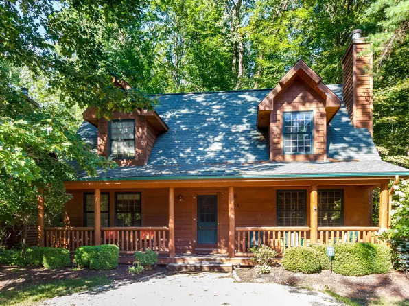 3583 Cattail Ct, Saugatuck, MI 49453