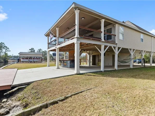 11020 Delaware St, Bay Saint Louis, MS 39520