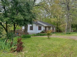 2053 Doe Valley Pkwy E, Brandenburg, KY 40108