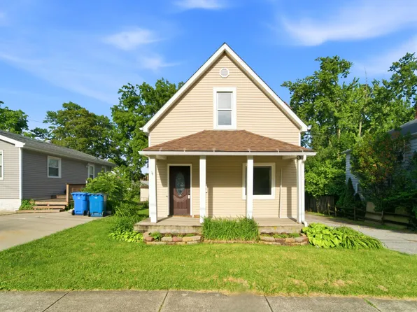 302 N West St, Crown Point, IN 46307