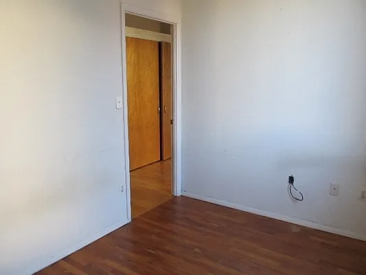 Rented by FlatFinders Realty | media 27