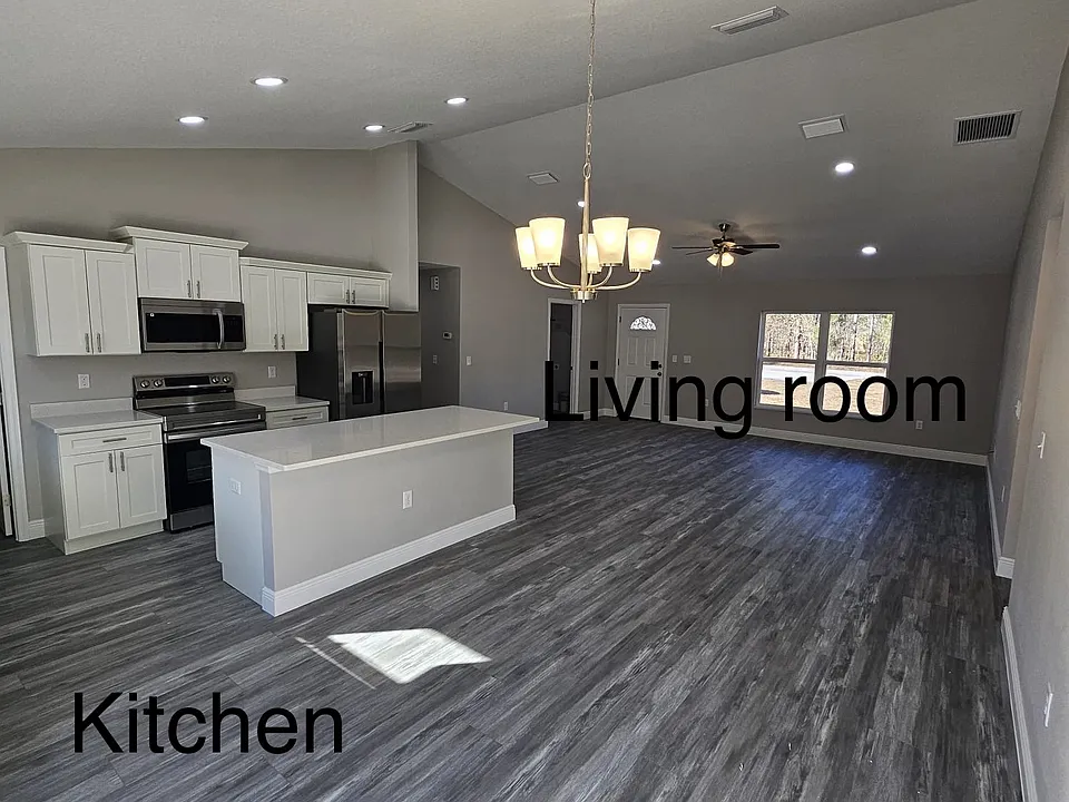 377 NW Redwing Rd
