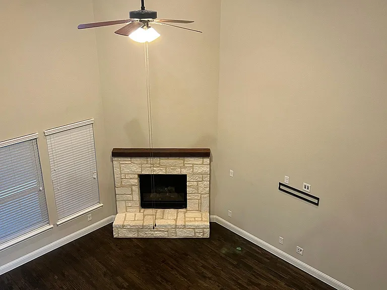 9012 Sandhills Dr — Photo 8