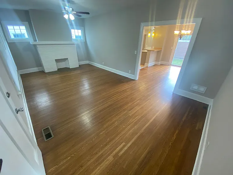 1323 W 3rd Ave — Photo 3