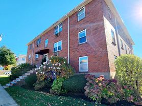 37 Montvale Ave