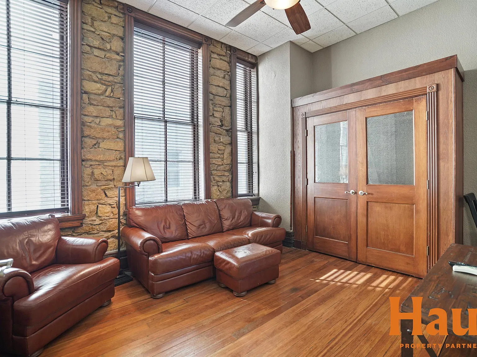 118 SW 8th Ave — Photo 4
