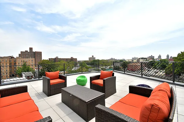 Rented by Voro, LLC | media 17