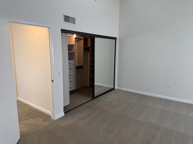 1830 Colby Ave #7 — Photo 13