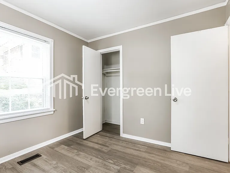 4612 Augusta St — Photo 12