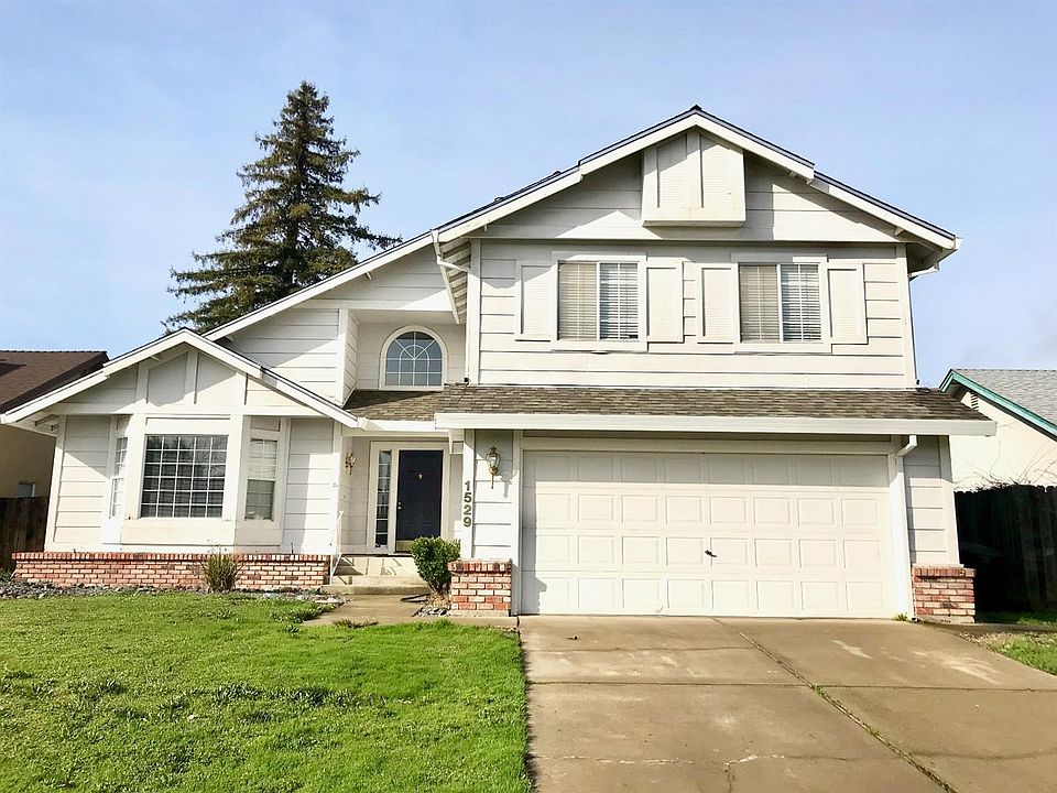 2nd image of 1529 Carbury Way