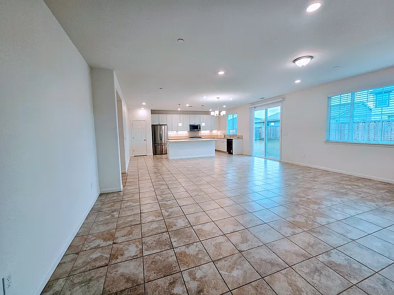 478 Telegraph St — Photo 26
