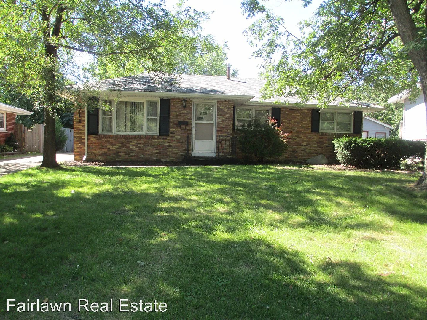 1711 Briarcliff Dr photo 1