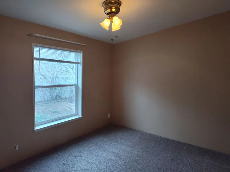 20296 Clearwater Dr — Photo 24