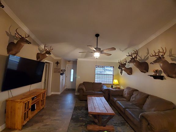 2nd image of 5102 Camus St