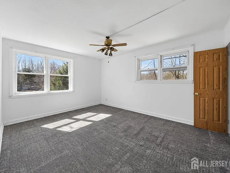 6 Farm Ln — Photo 8