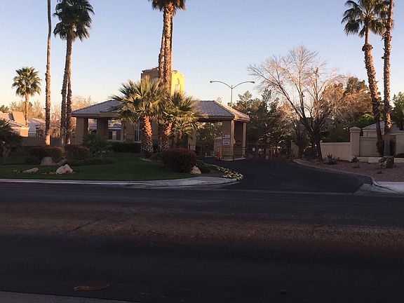 2nd image of 304 Wild Plum Ln