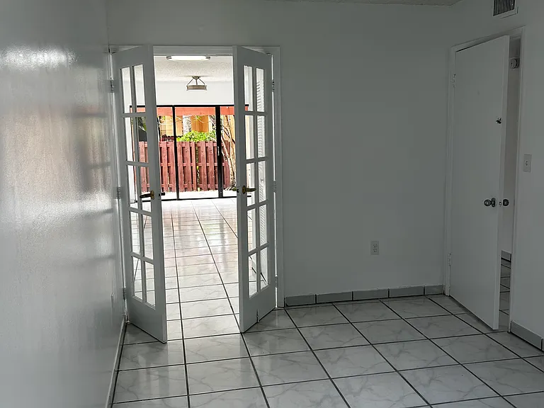 301 W Park Dr #101 — Photo 12