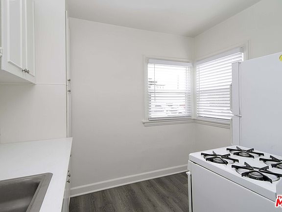 4th image of 9012 Keith Ave #2
