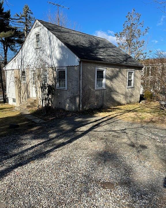2nd image of 766 N Bedford Rd