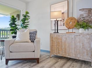 6285 Caminito Juanico, San Diego, CA 92111