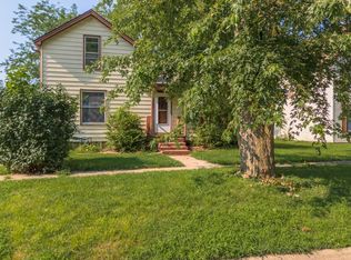 121 E James St, Forrest, IL 61741