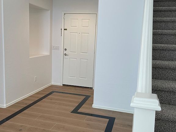 Foyer ... Come on in...